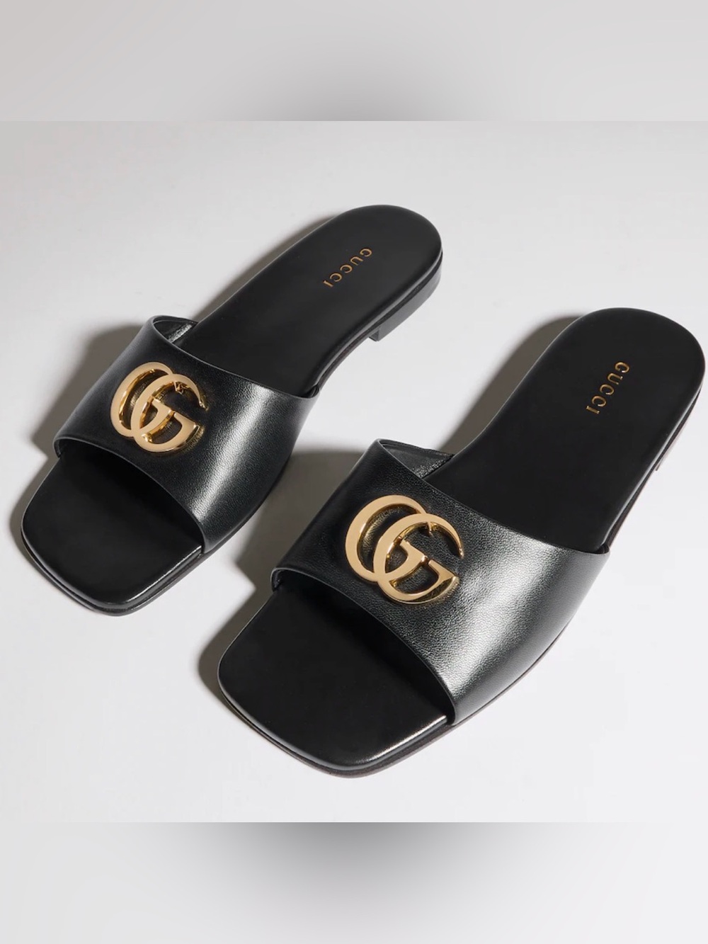 Women's black slide sandal with Double G
$780 sz 40.5 no box